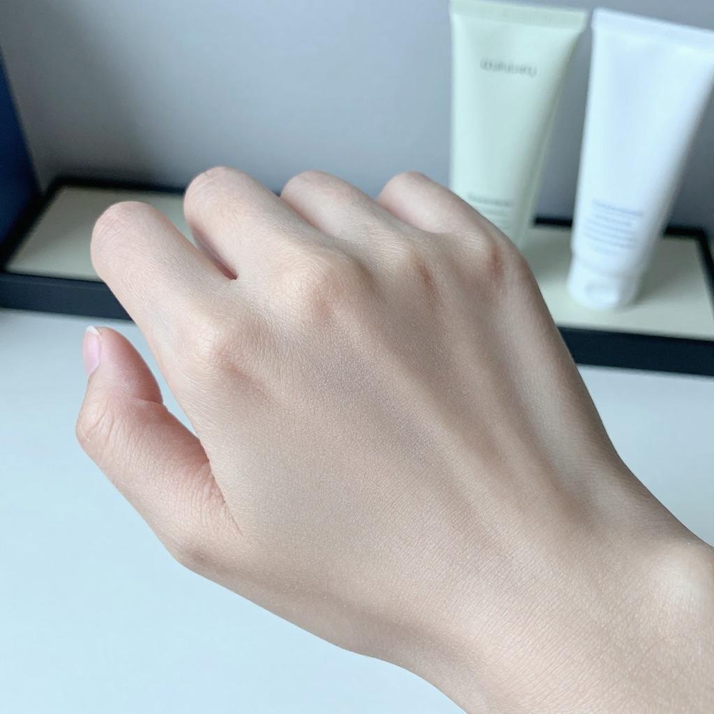 妆前乳和防晒顺序怎么用?2026年实测:不搓泥不脱妆的完整逻辑 妆前乳和防晒顺序怎么用?2026年实测:不搓泥不脱妆的完整逻辑第一张图