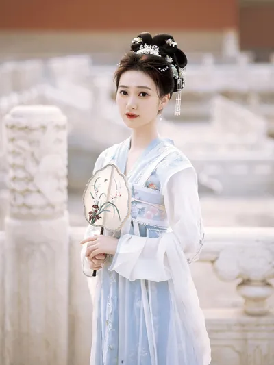 洗完脸不用爽肤水，这款洗面奶竟然让肌肤水润一整天