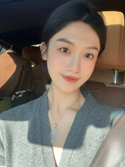 鼻子上长了挤不出的痘痘，原来用对方法3天就消